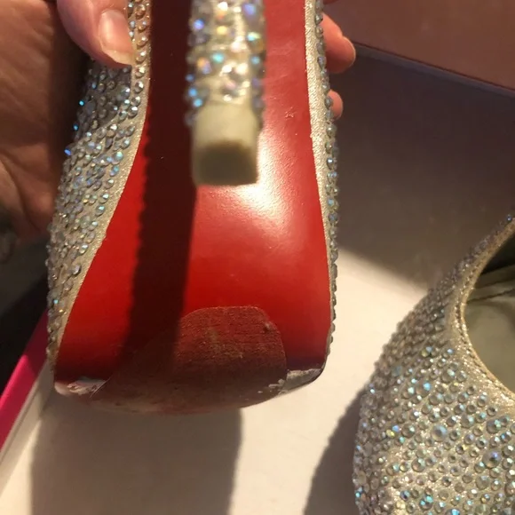 PROM SHOES!!! Beautiful daffodil Red bottoms, Size 6! - Picture 9 of 14